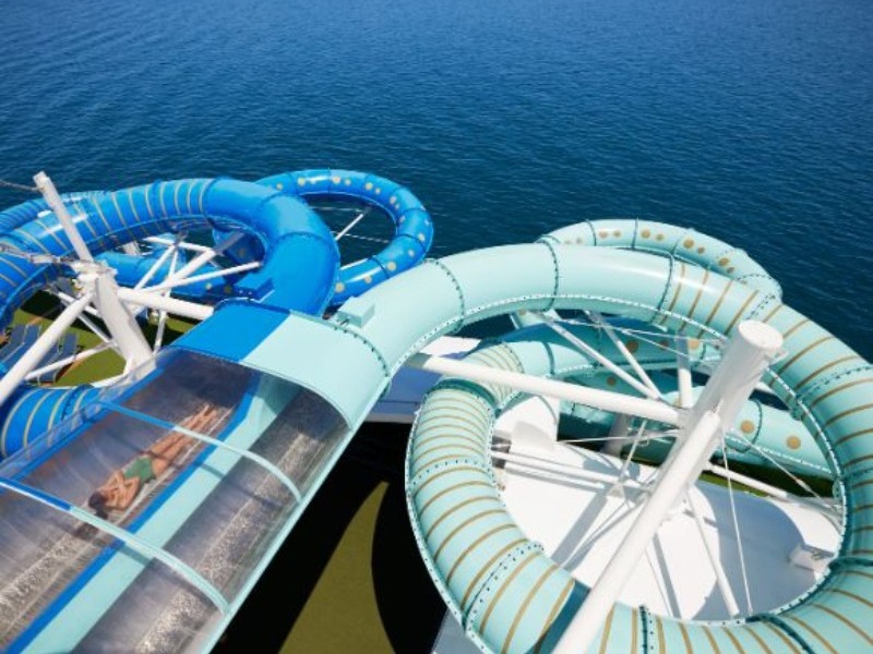 Carnival Croisière Adventure Glissades