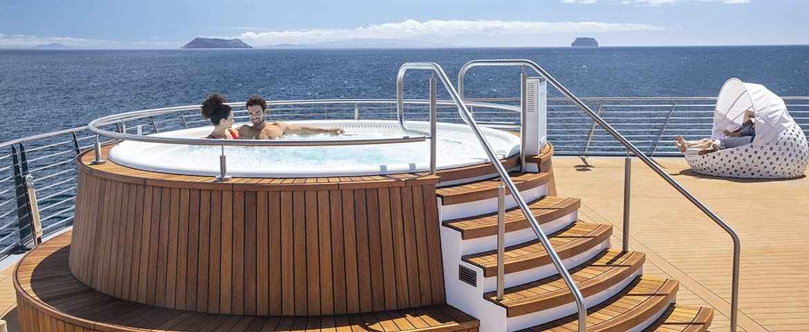 Croisières Celebrity Flora  Jacuzzi