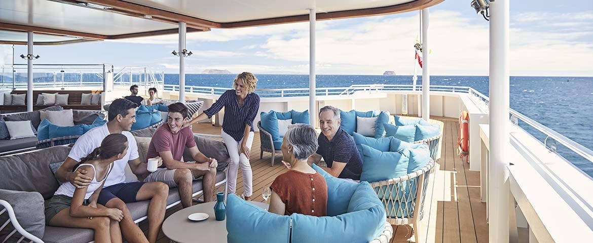 Croisières Celebrity Flora Sunset Lounge