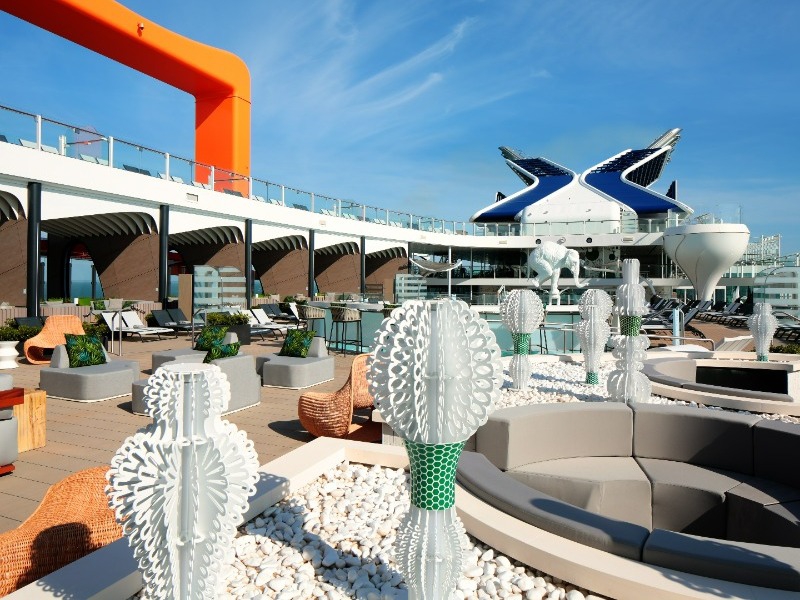 Croisière Celebrity Beyond Resort Deck