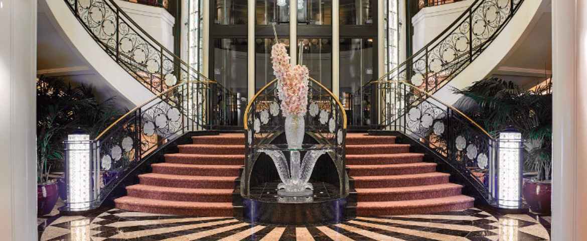 Croisière OCE Oceania Cruises Marina grand escalier