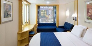 Croisière RCI Royal Caribbean Navigator of the seas Promenade intérieure avec vue