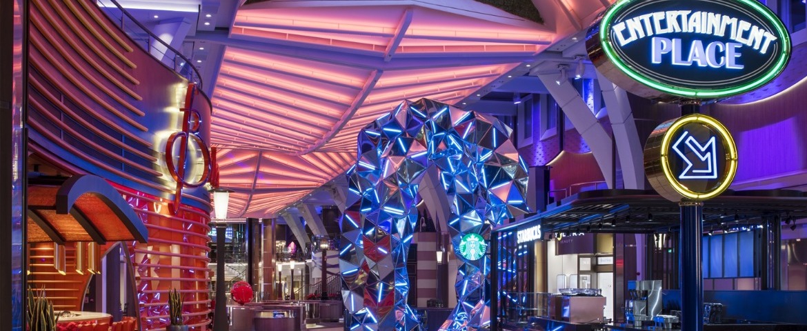 Croisière RCI Royal Caribbean Symphony of the Seas Promenade