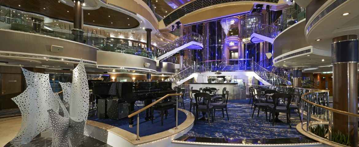 Norwegian Dawn Atrium