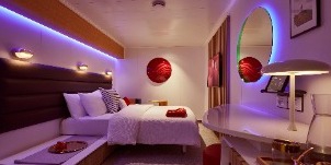 Virgin Voyages Scarlet Lady Intérieure