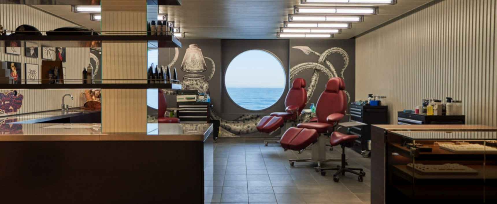 Virgin Voyages Scarlet Lady Salon de tatouage